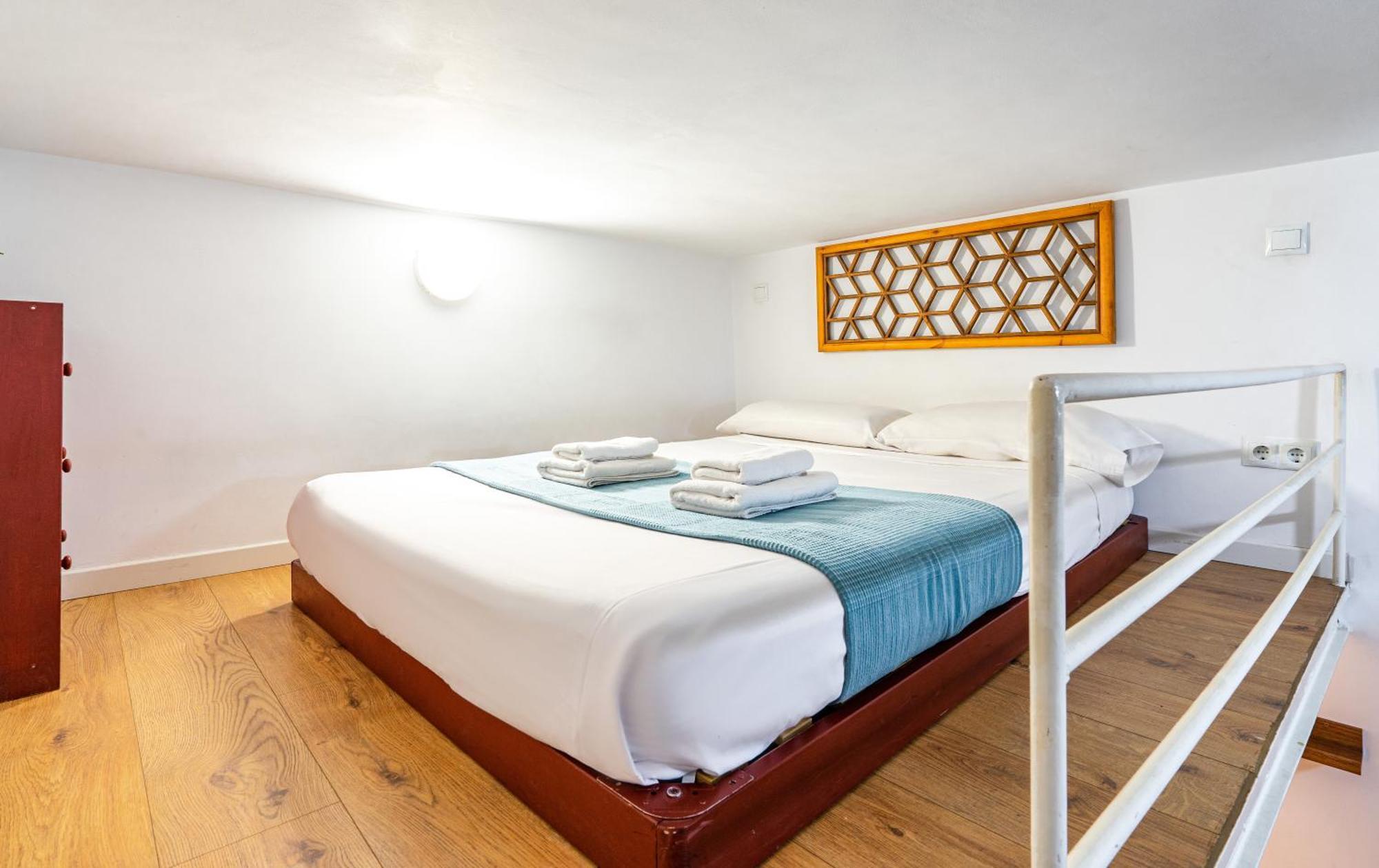 All You Need In The Historic Center Madrid Luaran gambar